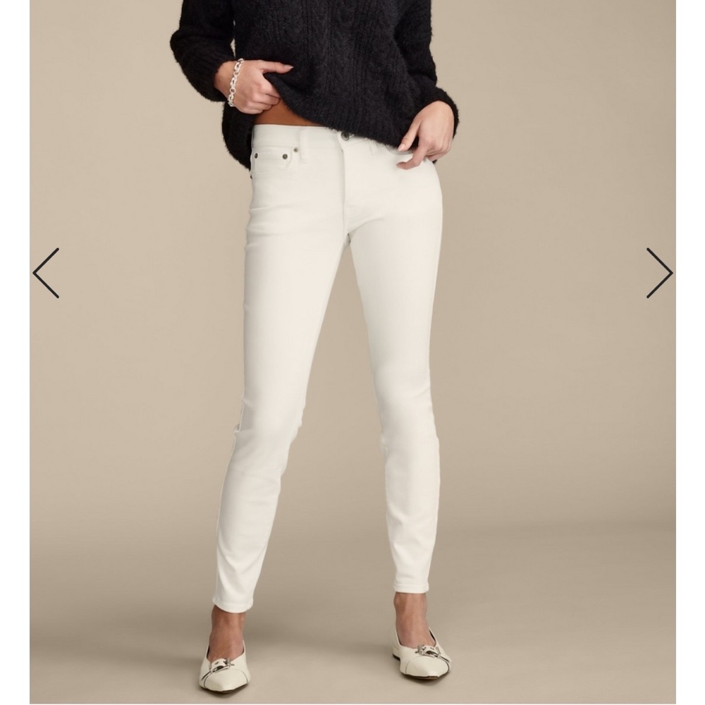 Paige optic white skyline  ankle peg jeans size 30